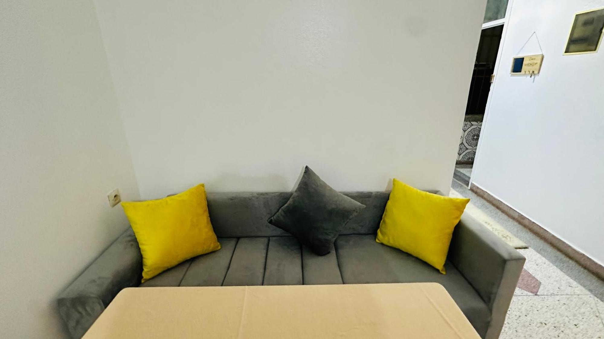 Karaz Homestay Grand Appartement Avec Rooftop Monte Arrouit 外观 照片