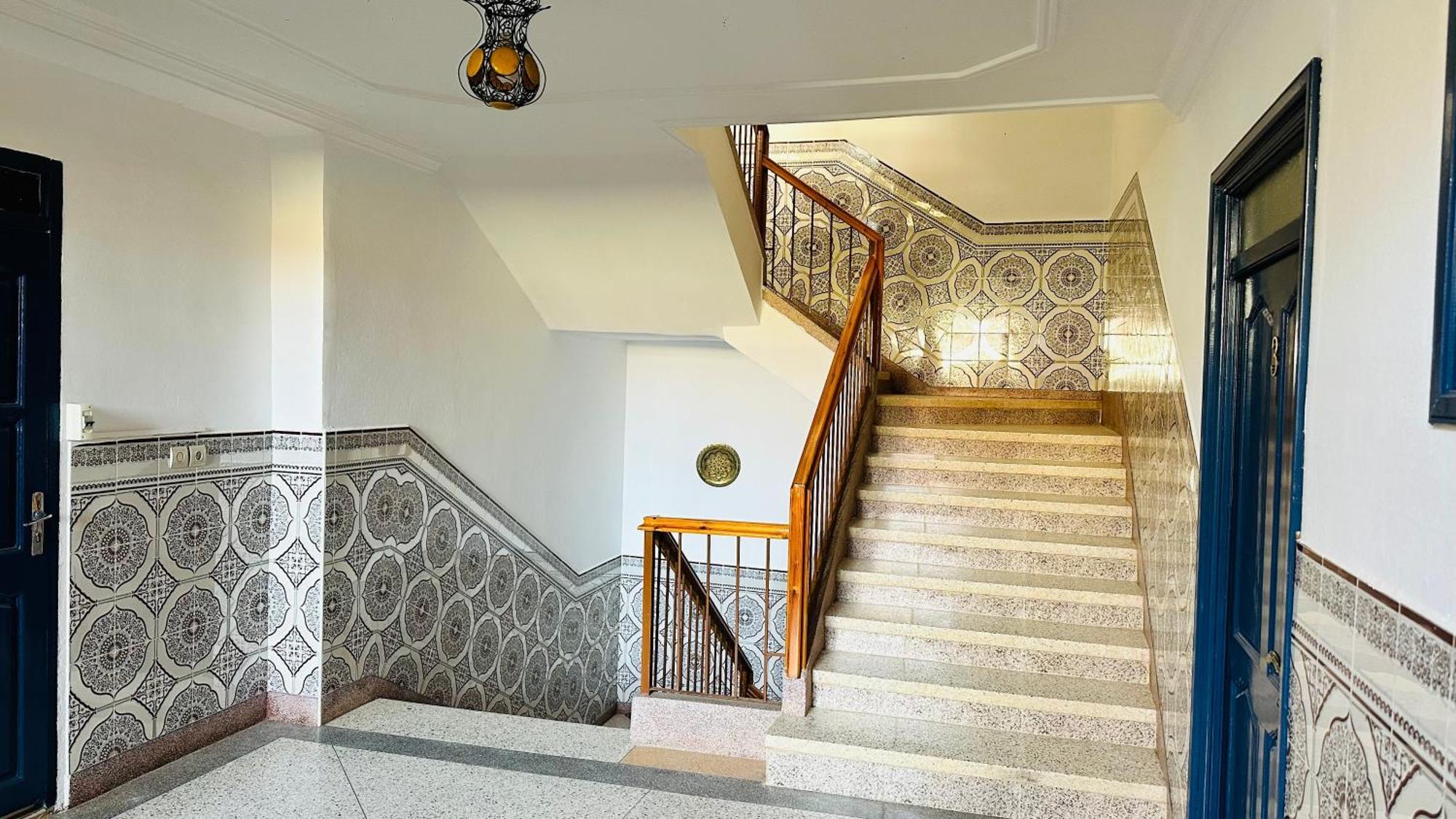 Karaz Homestay Grand Appartement Avec Rooftop Monte Arrouit 外观 照片