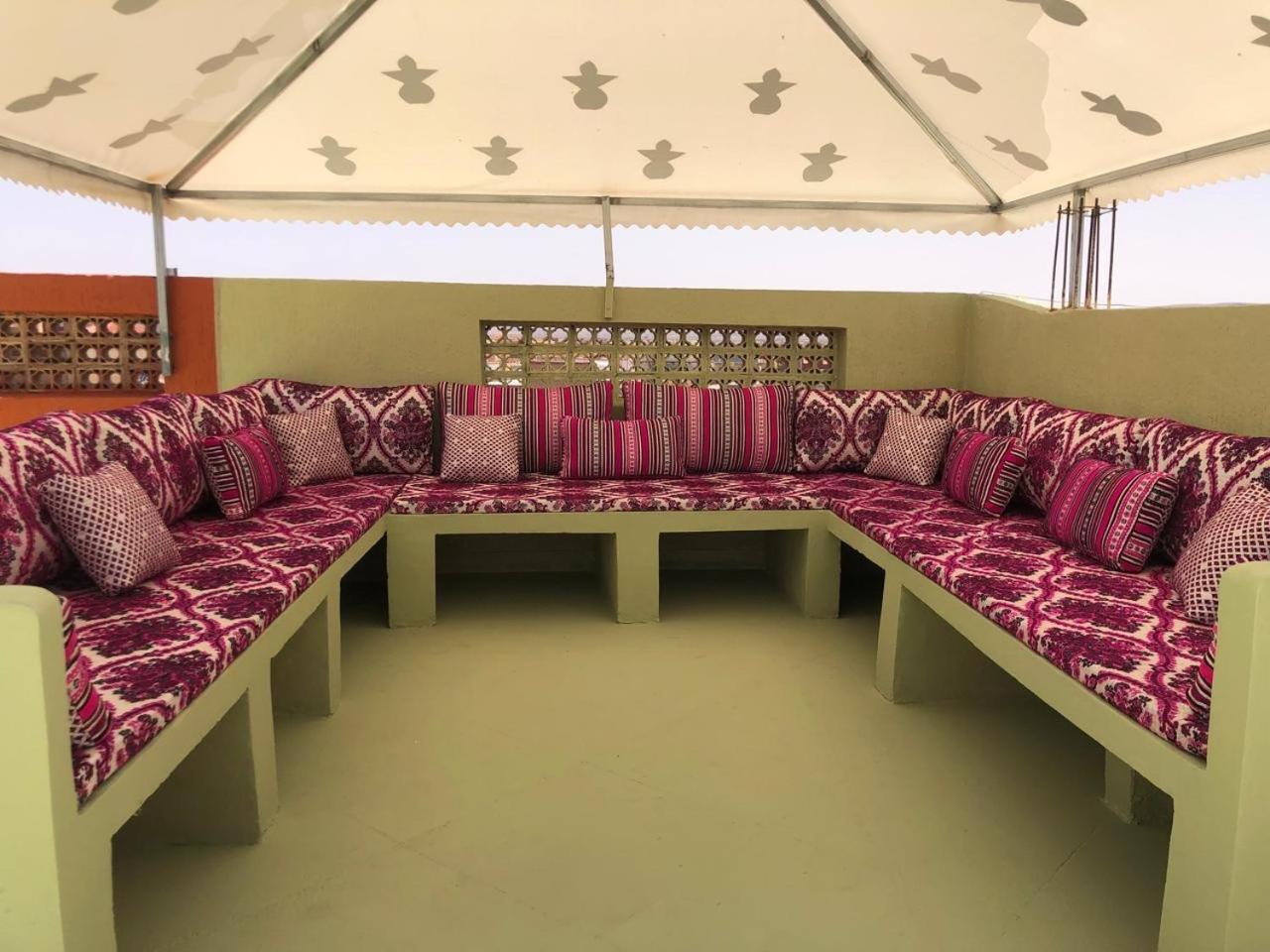 Karaz Homestay Grand Appartement Avec Rooftop Monte Arrouit 外观 照片